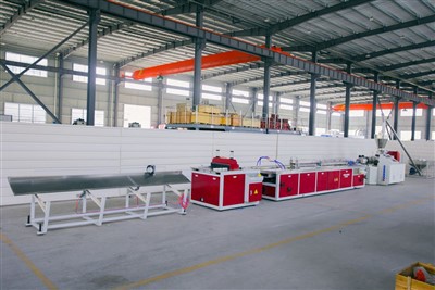 สายการอัดขึ้นรูปโปรไฟล์ WPC